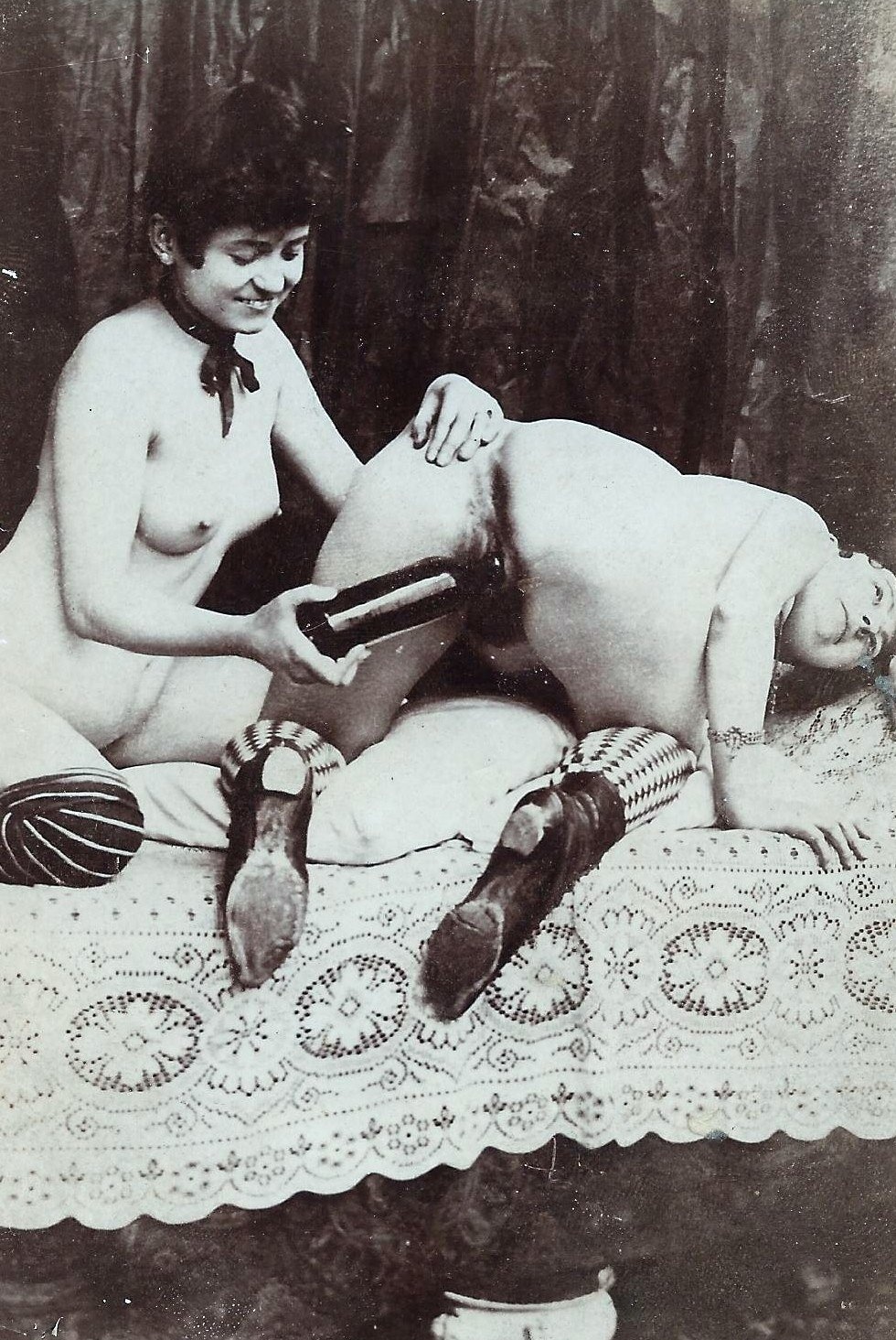 Старинные. Голые. Женщины