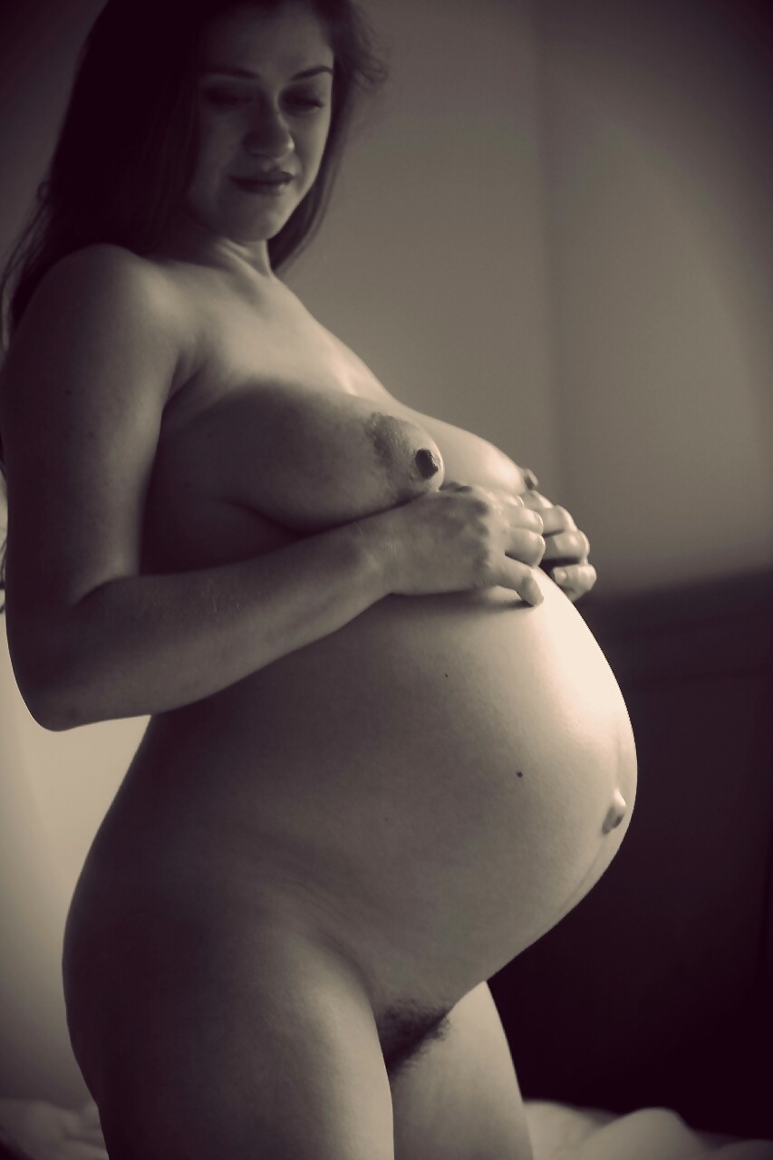 Даниэль Делауней pregnant nude