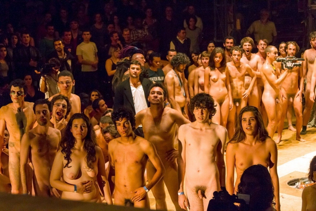 Бразильский театр oficina Uzyna Uzona