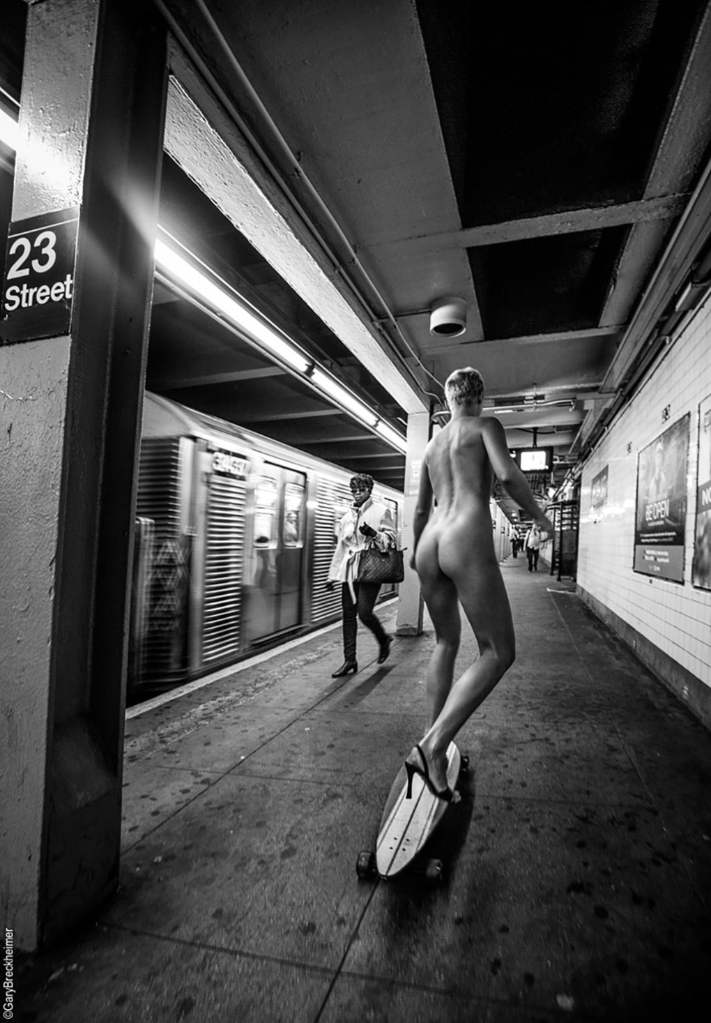 Фотосессия в стиле ню на улице