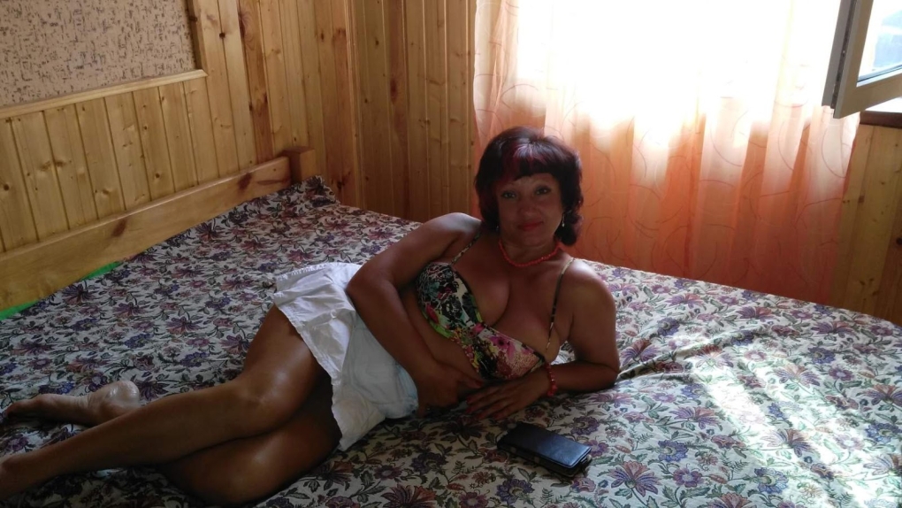 Голая баба в 45 лет домашняя