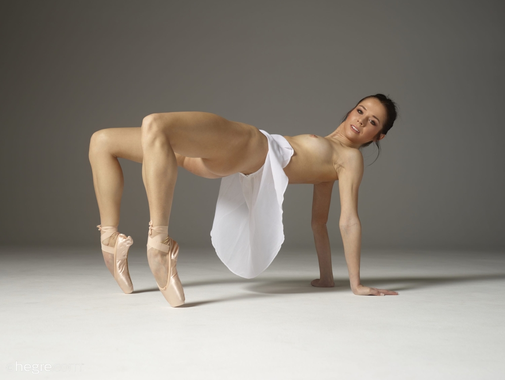 Nude Ballet Джульетта Магдалена